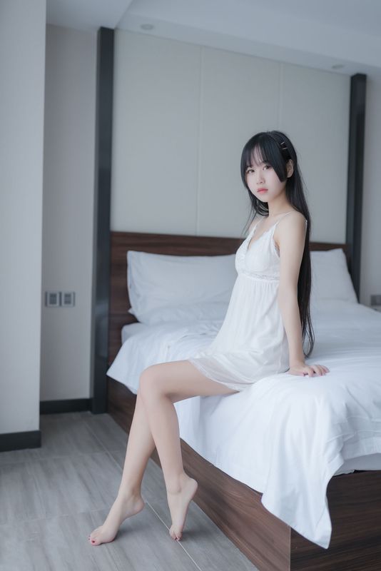 萌芽儿o0 白色私房 [44P]
