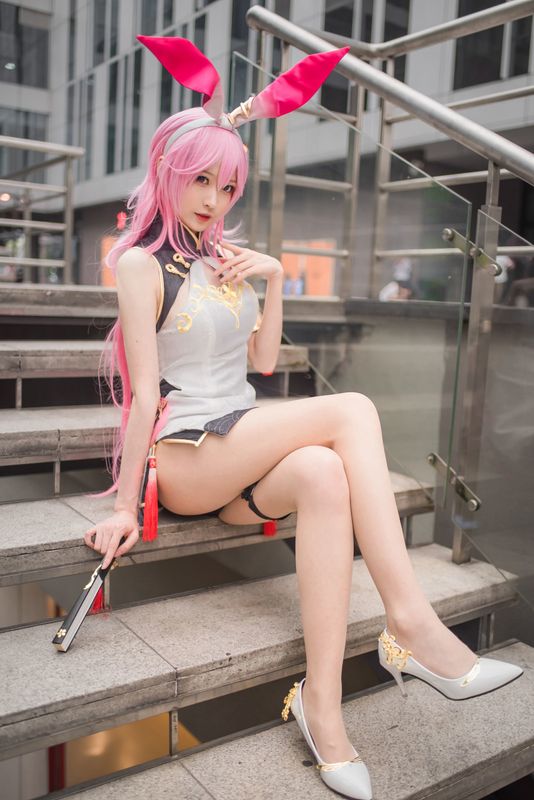 南宫 – 粉红兔女郎 [9P]