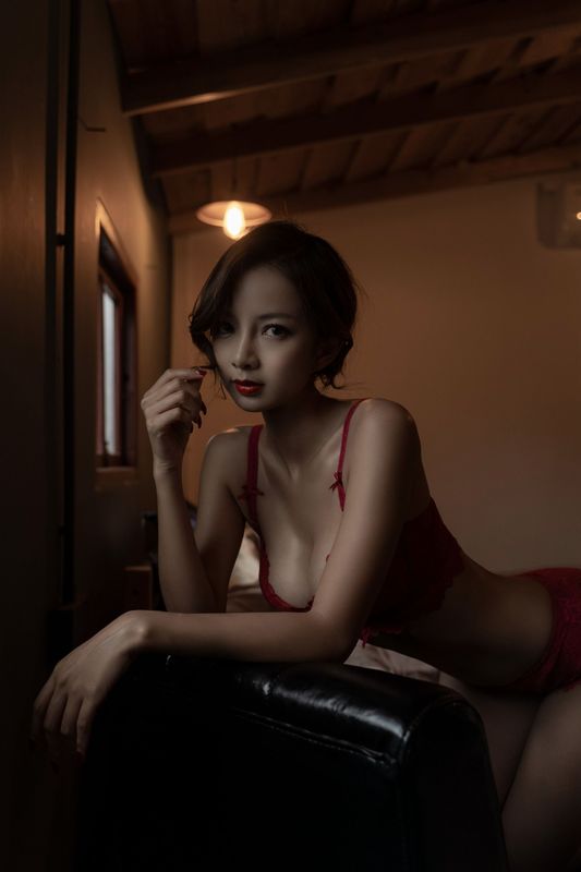 Nicole小月 – 后窗 [36P] - 机器猫次元