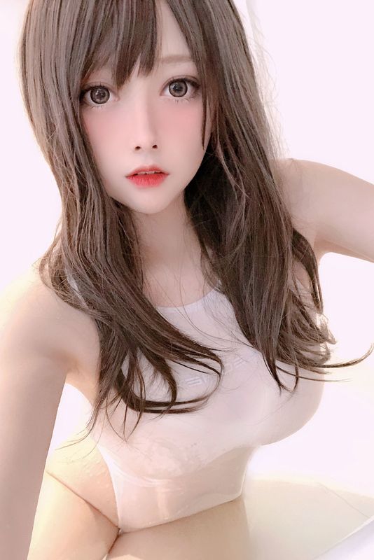 念念_D – 白色竞泳 [20P]