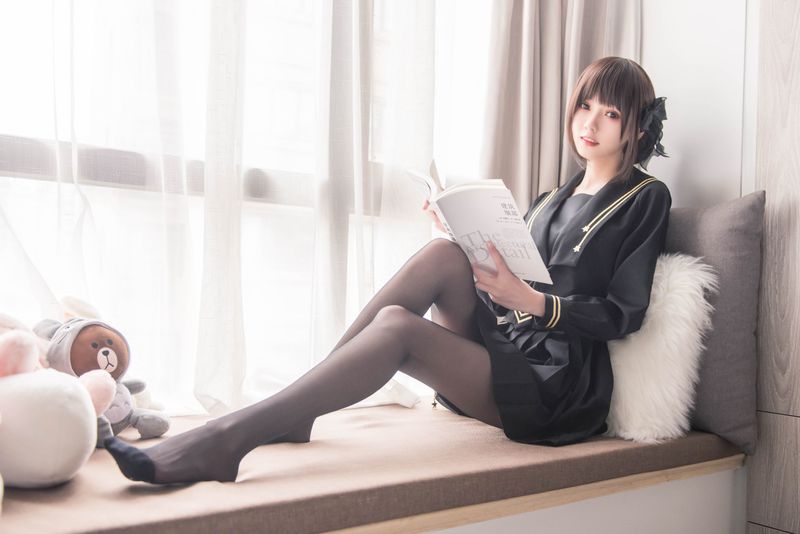 你的负卿 – 窗台制服 [18P]