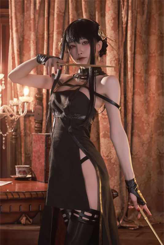 水淼aqua – 约尔 黑礼服 [64P] - 机器猫次元