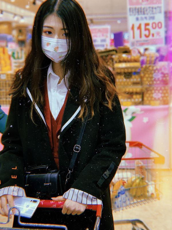 一米八的大梨子 – 冬日女友 [18P]