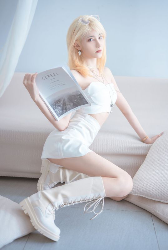 南桃Momoko – 白色制服 [9P]