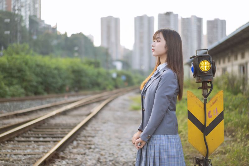 镜酱 私奔之制服 [30P]