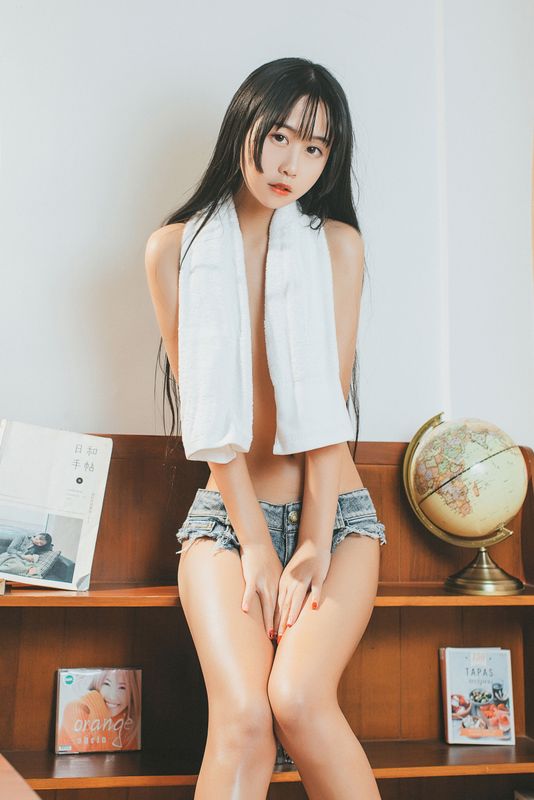 萌芽儿o0 – 少女午后 [40P]