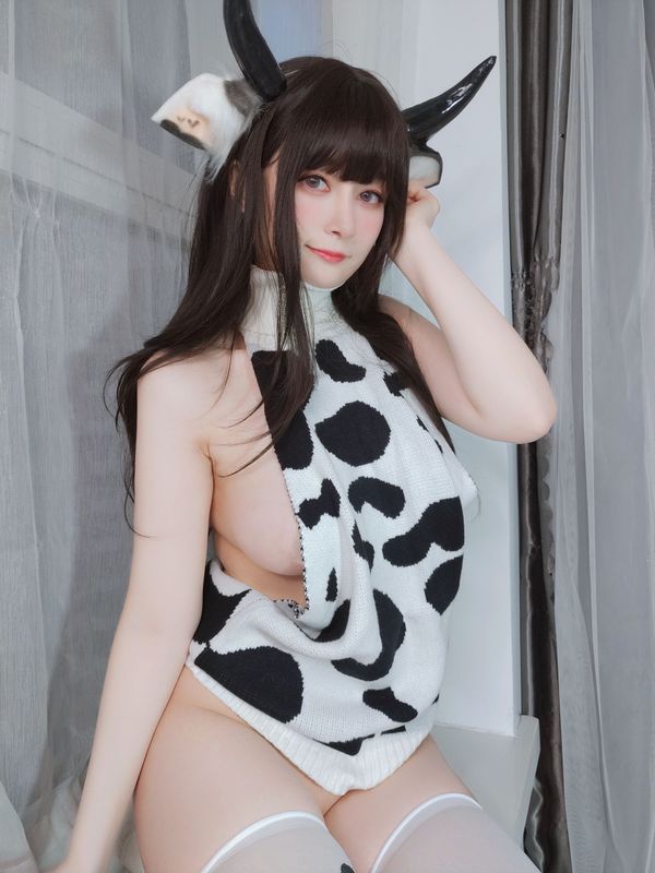 白银 – 可爱的奶牛 [27P] - 机器猫次元
