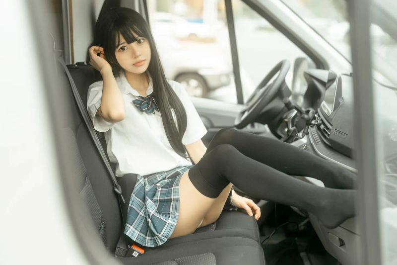 rua阮阮 – 房车jk [41P]
