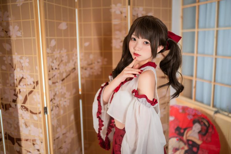 花铃 – 小巫女 [85P]