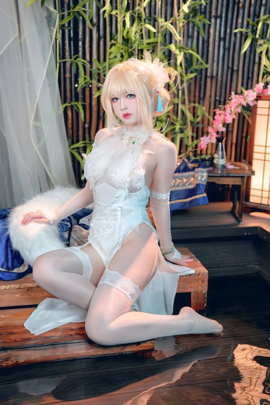 半半子 – 贞德 灯花祝装圣女 灯火佳期 [58P] - 机器猫次元