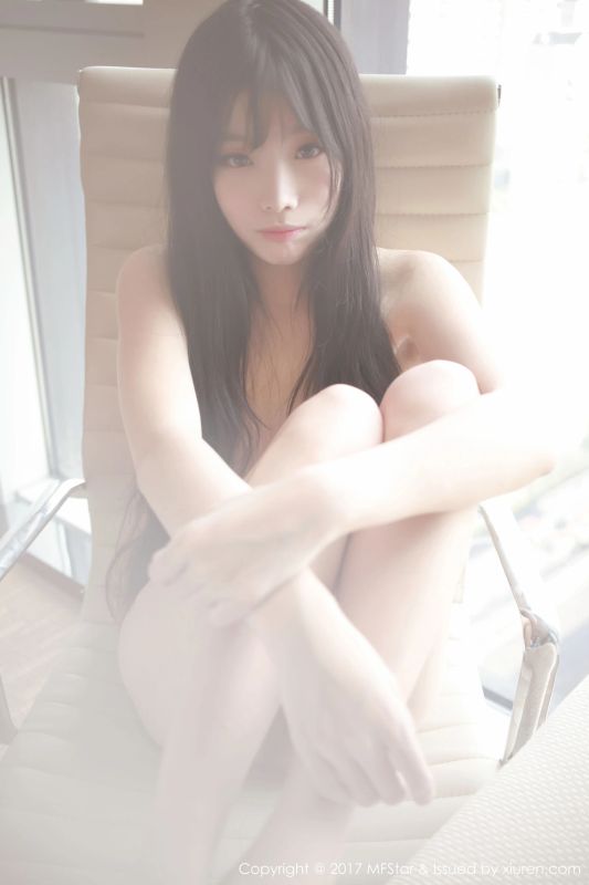 草莓兔兔《雪白肌肤的少女胴体》 模范学院 Vol.083 - 机器猫次元