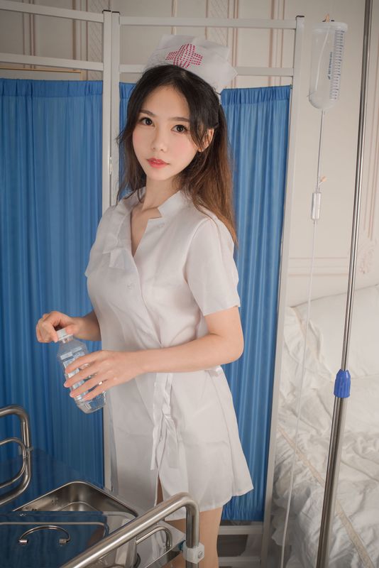抖娘-利世图集 俏皮小护士 [41P] - 机器猫次元
