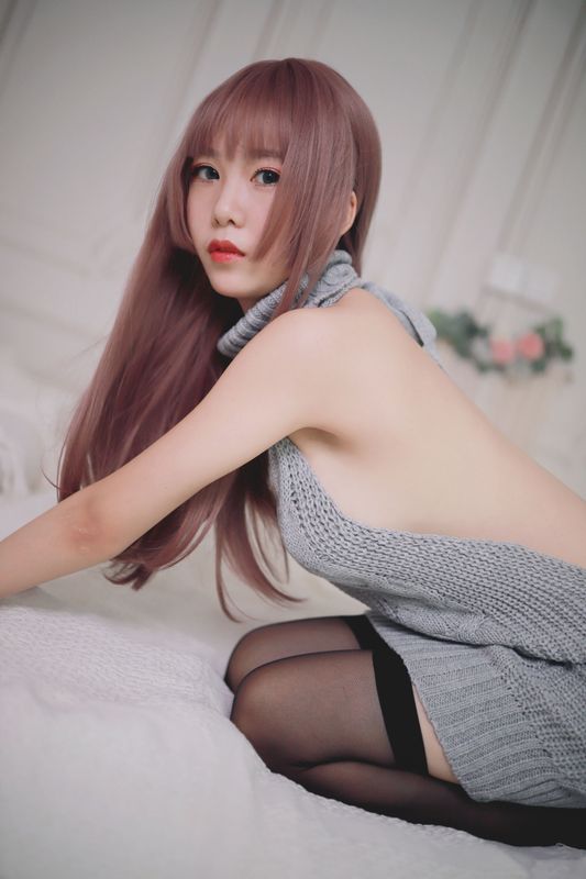 抖娘-利世 – 漏背毛衣 [30P] - 机器猫次元