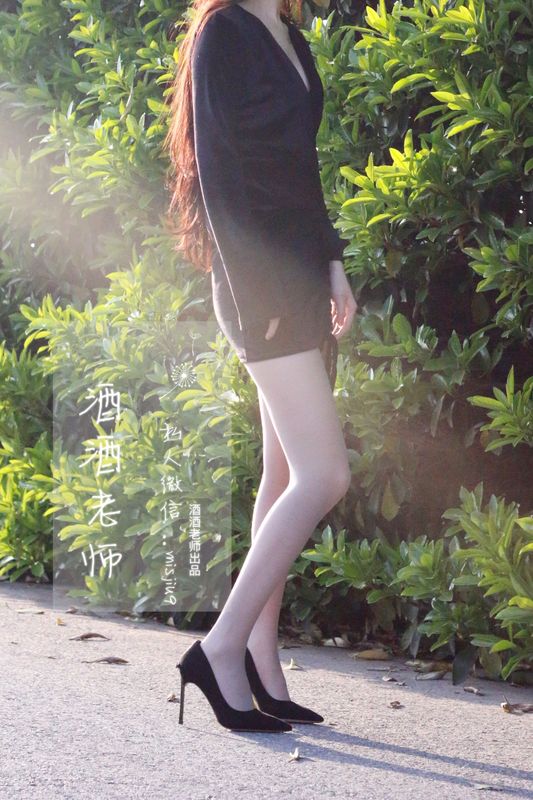 酒酒老师 - 黄昏光影高跟秀 [56P] - 机器猫次元 - 机器猫次元