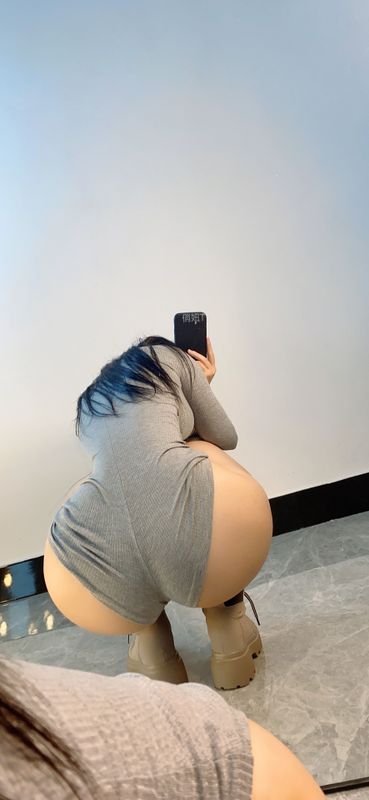 俏妞qiaoniuTT – 满屏怼脸 [10P] - 机器猫次元