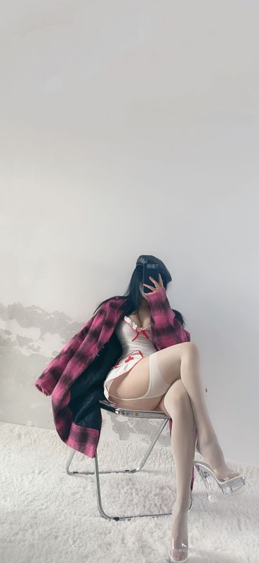 俏妞qiaoniuTT – 护士姐姐 [18P] - 机器猫次元