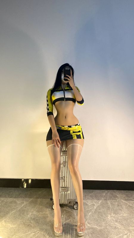 俏妞qiaoniuTT – 飙车选手 [18P] - 机器猫次元