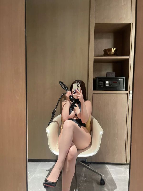 奶宝妹纸 – 让你着迷 [22P] - 机器猫次元