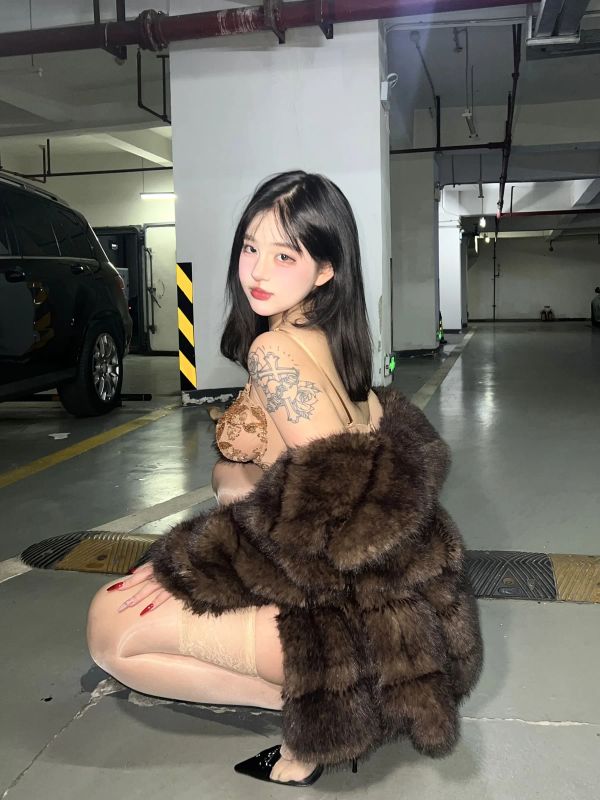 小u优优子 – 貂皮大衣 [50P] - 机器猫次元