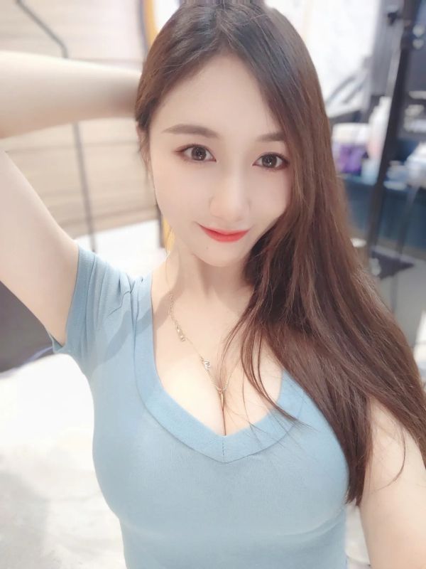 小玉吃果冻 – 小玉超自拍大图 [20P] - 机器猫次元