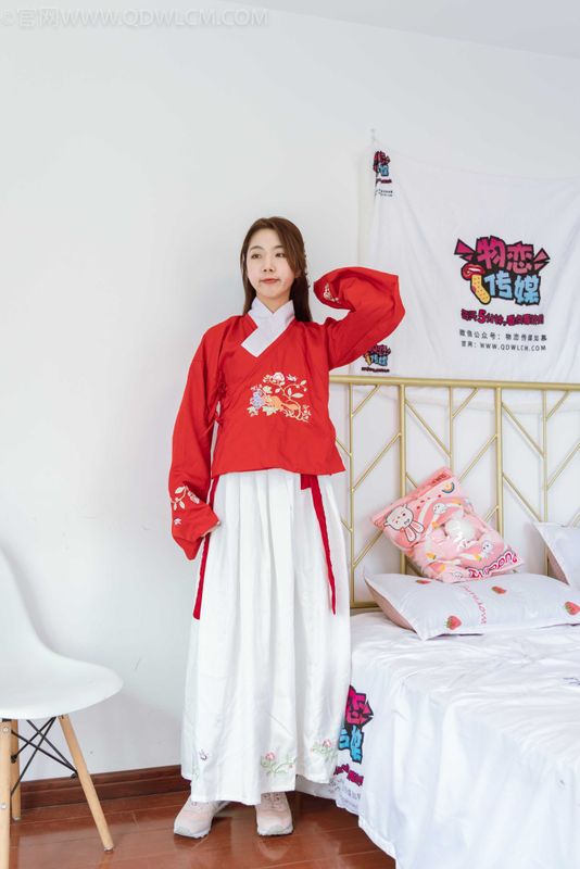 物恋传媒 NO.1063 心心-红红火火 [129P+1V／3.71GB] - 机器猫次元