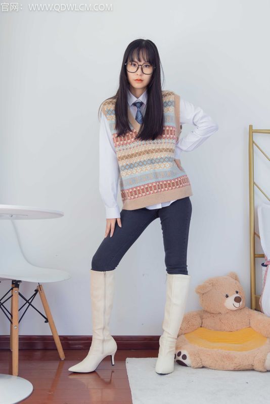 物恋传媒 NO.1323 兮兮-孤岛的鲸 [153P] - 机器猫次元
