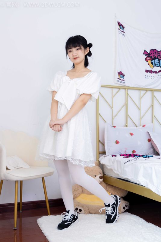 物恋传媒 NO.1581 暗月-纯白茉莉 [150P-1V-3.21G] - 机器猫次元