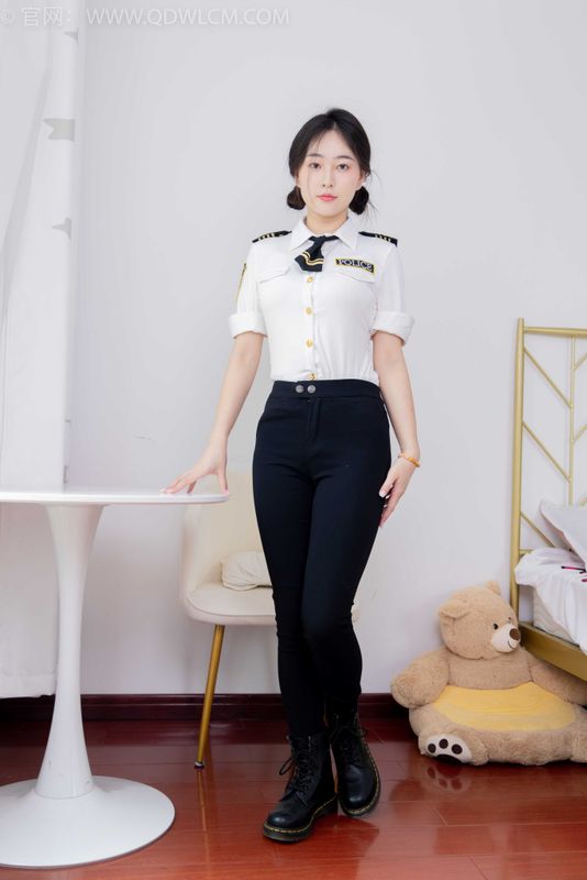 物恋传媒 NO.1654 美兔-晚风吹人醒 [169P-1V-3.94G] - 机器猫次元