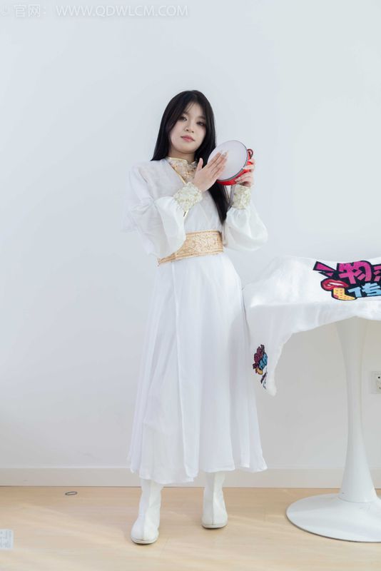 物恋传媒 NO.1796 闪闪-北国的春 [150P-1V-3.9G] - 机器猫次元