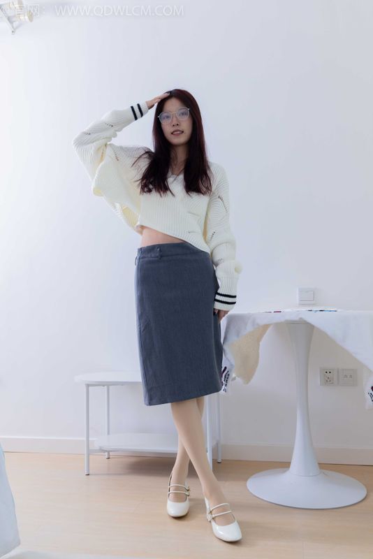物恋传媒 NO.1803 茯苓-香水有毒 [170P-1V-5.17G] - 机器猫次元