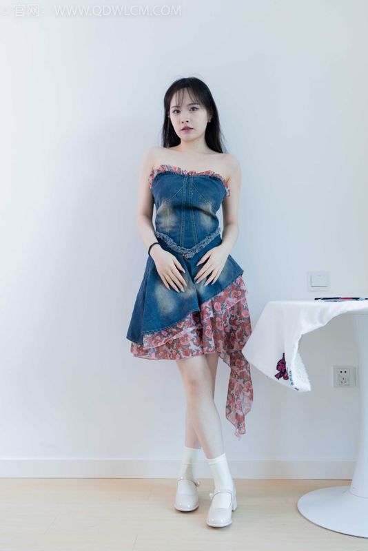 物恋传媒 NO.1806 小酒-新人驾到 [150P-1V-3.84G] - 机器猫次元