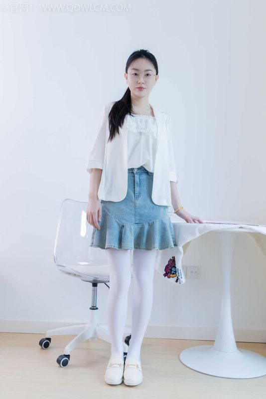 物恋传媒 NO.2246 美兔-皮鞋、皮筋绑脚老头乐挠脚剧情[151P-1V-4.33G] - 机器猫次元