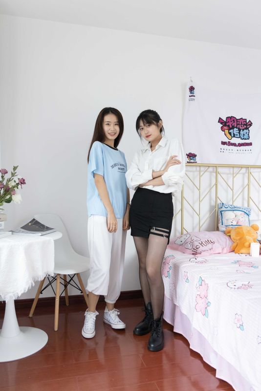 物恋传媒 NO.935 菜菜&小敏-天边的云 [154P+1V／4.72GB] - 机器猫次元