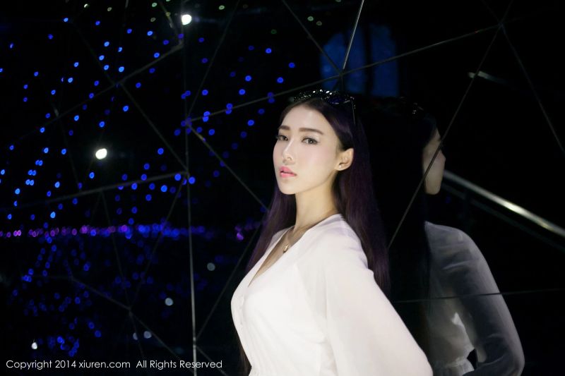 夢娜Vanessa《款款而来的特级女神》 秀人网 No.131 - 机器猫次元