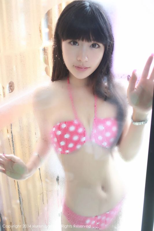 刘雪妮Verna《泰国旅拍》第一辑 秀人网 No.183 - 机器猫次元