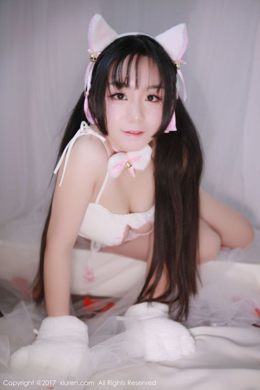 吃白菜的vi菜菜《长着猫耳朵及尾巴的清纯可爱少女》 秀人网XIUREN No.753 - 机器猫次元