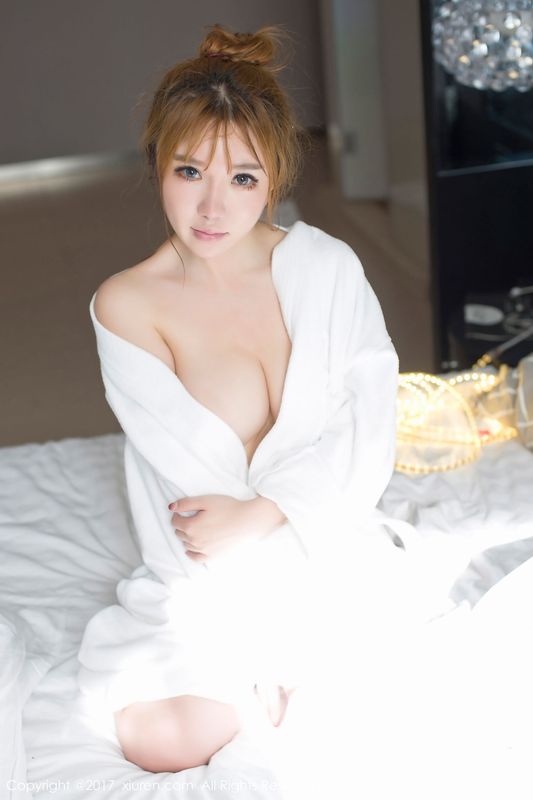 小公举Amy《浑圆白皙美女圆乳细腰模特》 秀人网XIUREN No.778 - 机器猫次元