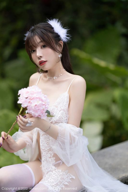 秀人网 No.4704 芝芝Booty 丝袜美腿性感写真 - 机器猫次元