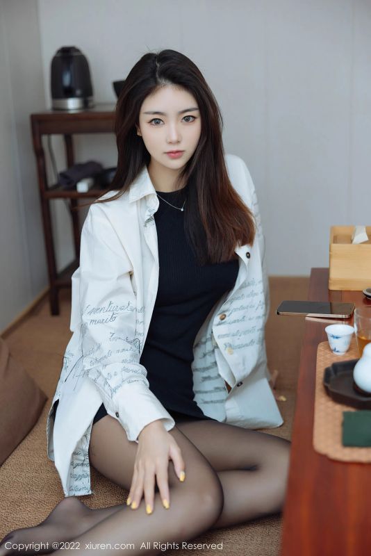 秀人网 No.4832 可樂Vicky 黑丝美腿 - 机器猫次元