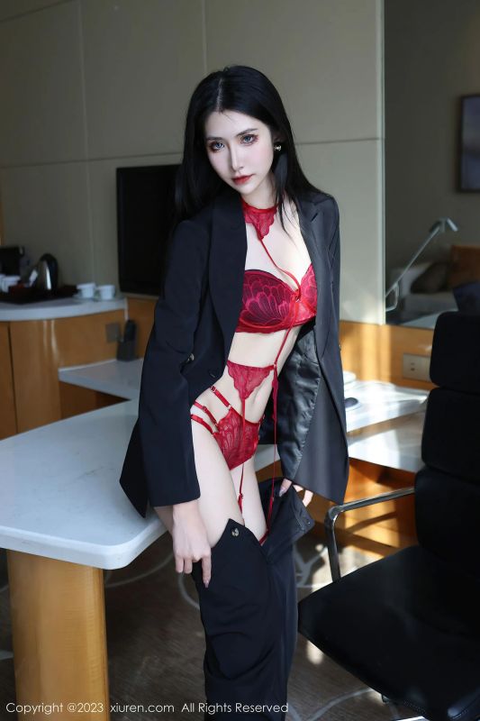 秀人网 No.6402 依娜Yina 美腿新人