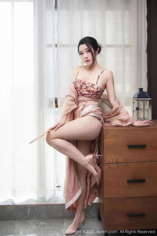 秀人网 No.6457 严利娅Yuliya 性感汉服 - 机器猫次元