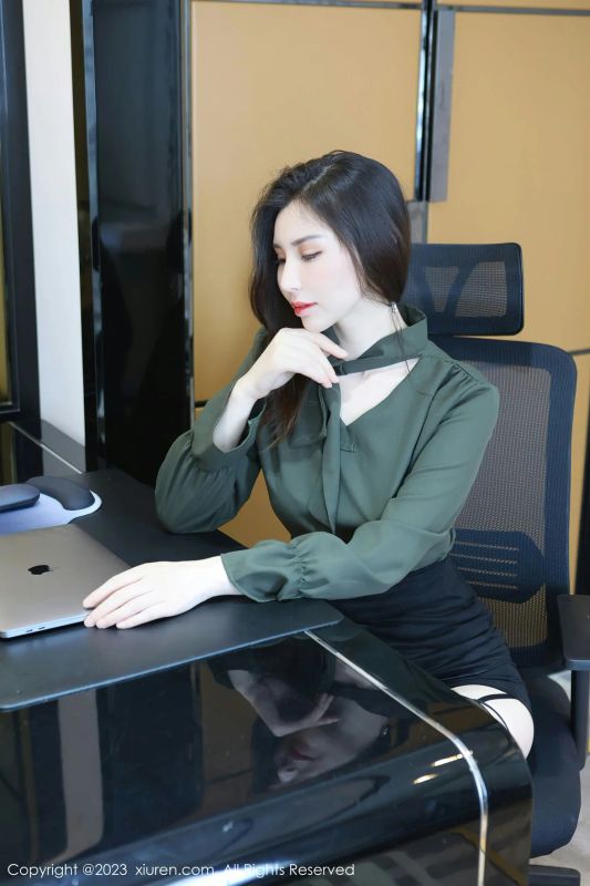 XiuRen 秀人 No.6844 王曼柔 魅惑黑丝性感写真3 [82P] - 机器猫次元