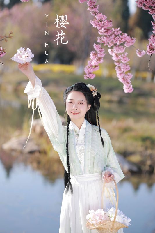 与芳 – 《樱花》[21P] - 机器猫次元