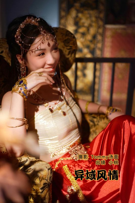 小桃 – 《异域风情》[26P]