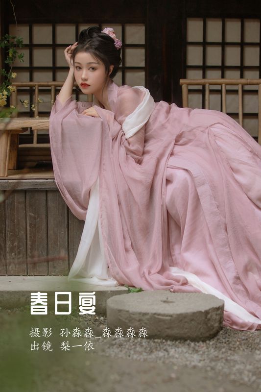 梨一依 – 《春日宴》[25P] - 机器猫次元