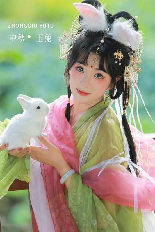 云兮啦 – 《中秋 · 玉兔》[28P]