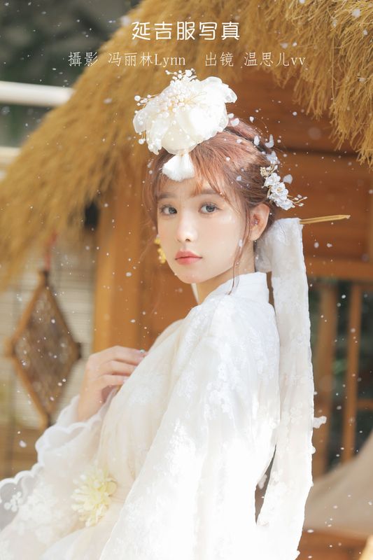 温思儿vv – 《延吉服写真》[23P] - 机器猫次元