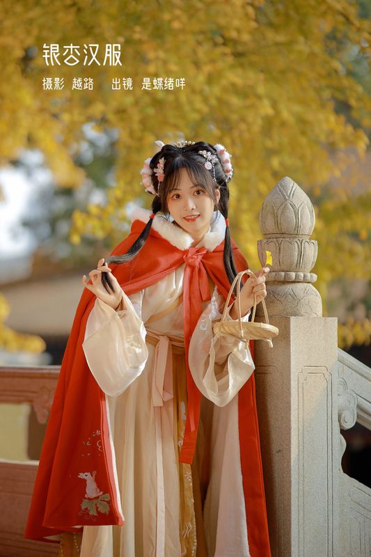 是蝶绪咩 – 《银杏汉服》[22P]