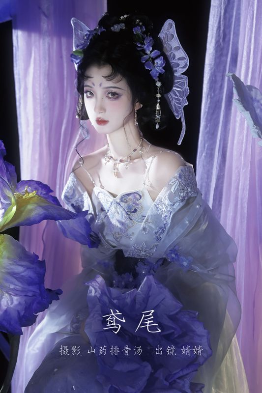 婧婧oO – 《鸢尾》[20P] - 机器猫次元