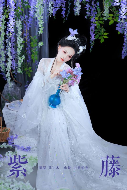 焚香小也 – 《紫藤》[22P] - 机器猫次元